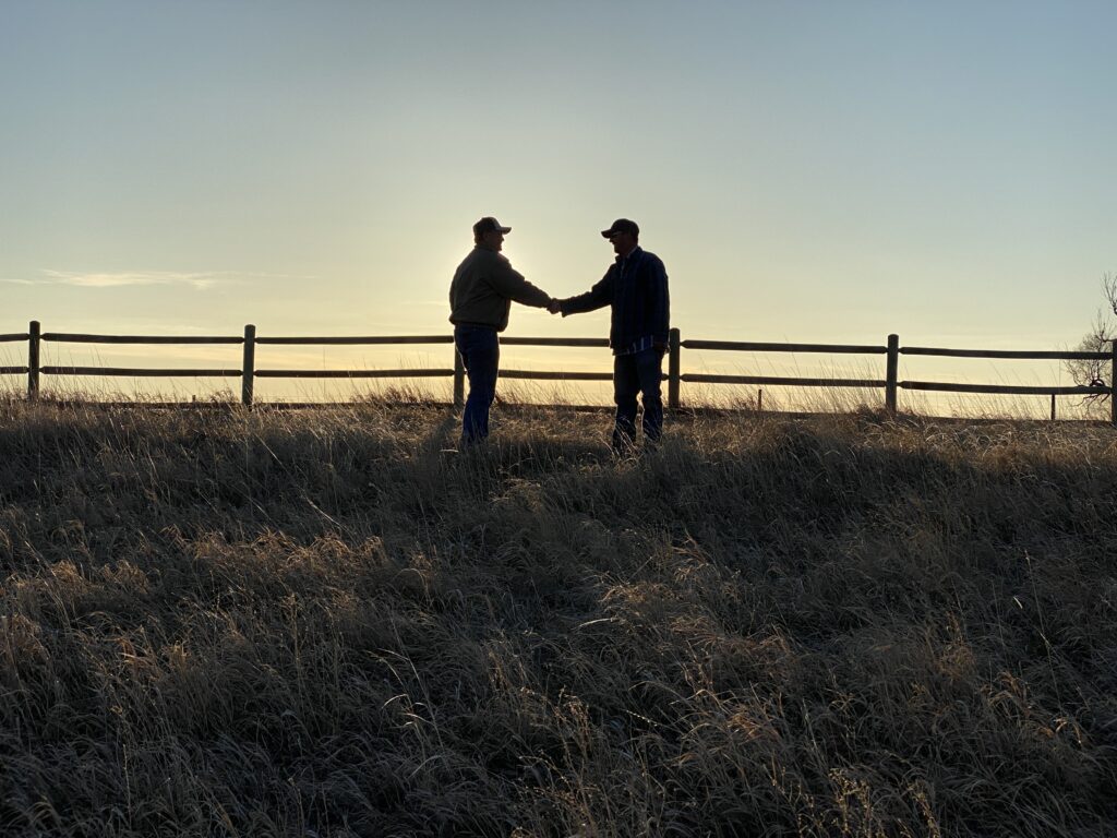why sell with us, handshake, fence, farm, ranch, agri affiliates, north platte, kearney, hastings, nebraska, ne